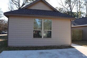 Building Photo - 9599 Darkwood St