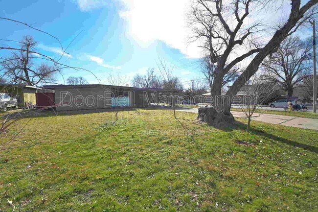 Foto del edificio - 5306 E 26th St