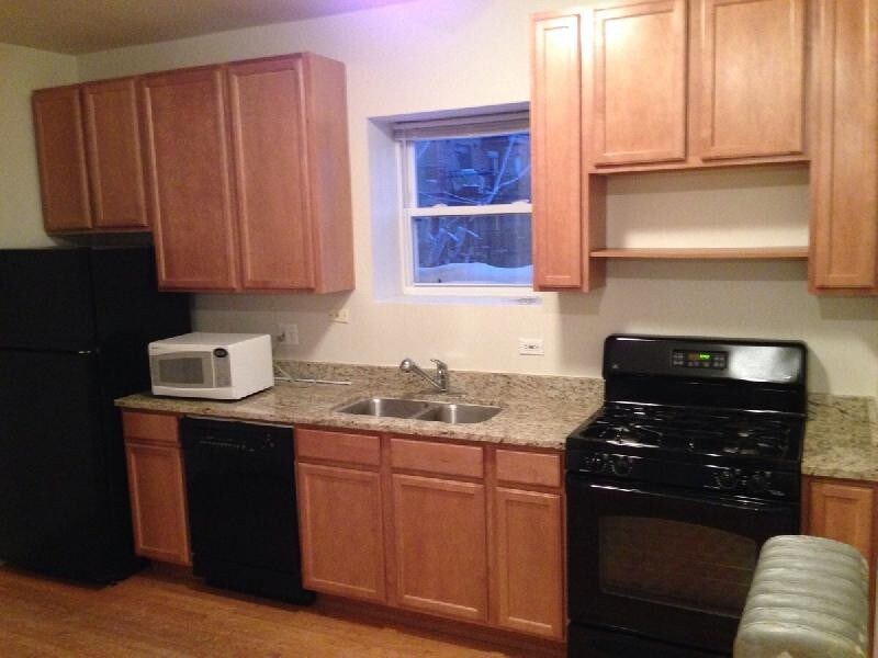 Foto principal - 3916 N Pine Grove Ave