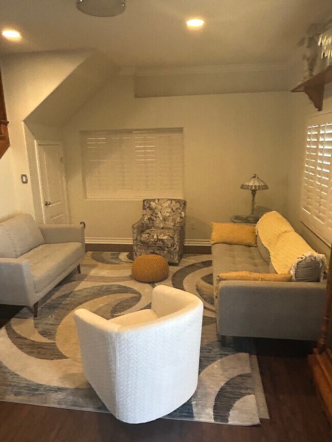 Foto del edificio - 7704 Lotus Cir