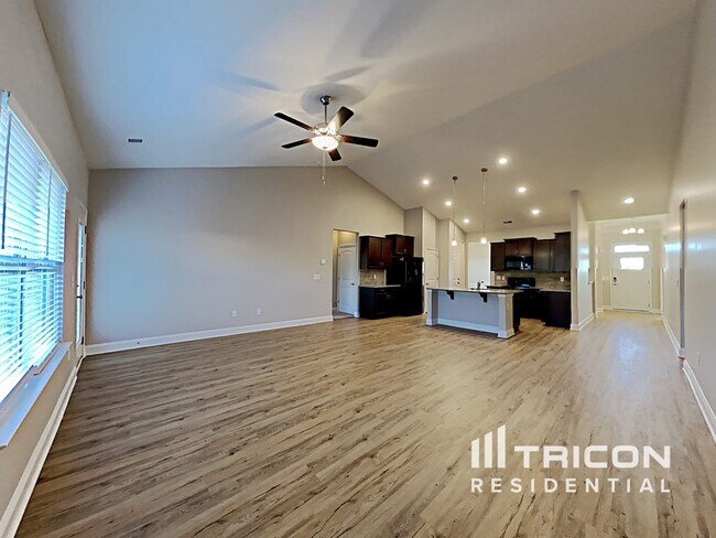 Building Photo - 1126 Midway Hill Lane Duncan SC