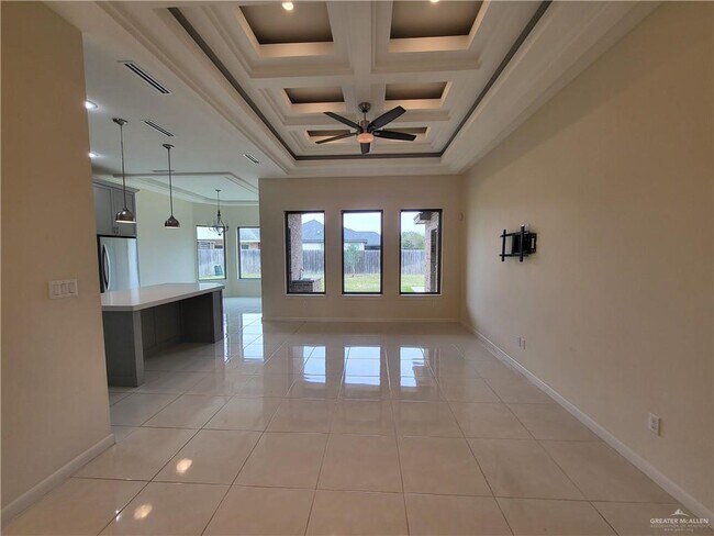 Building Photo - 1367 Garden Dr