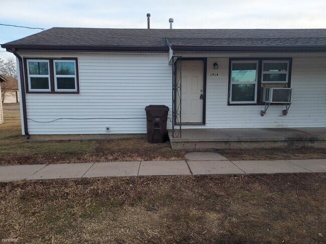 Foto del edificio - 2 br, 1 bath Duplex - 1914 S Hiram St