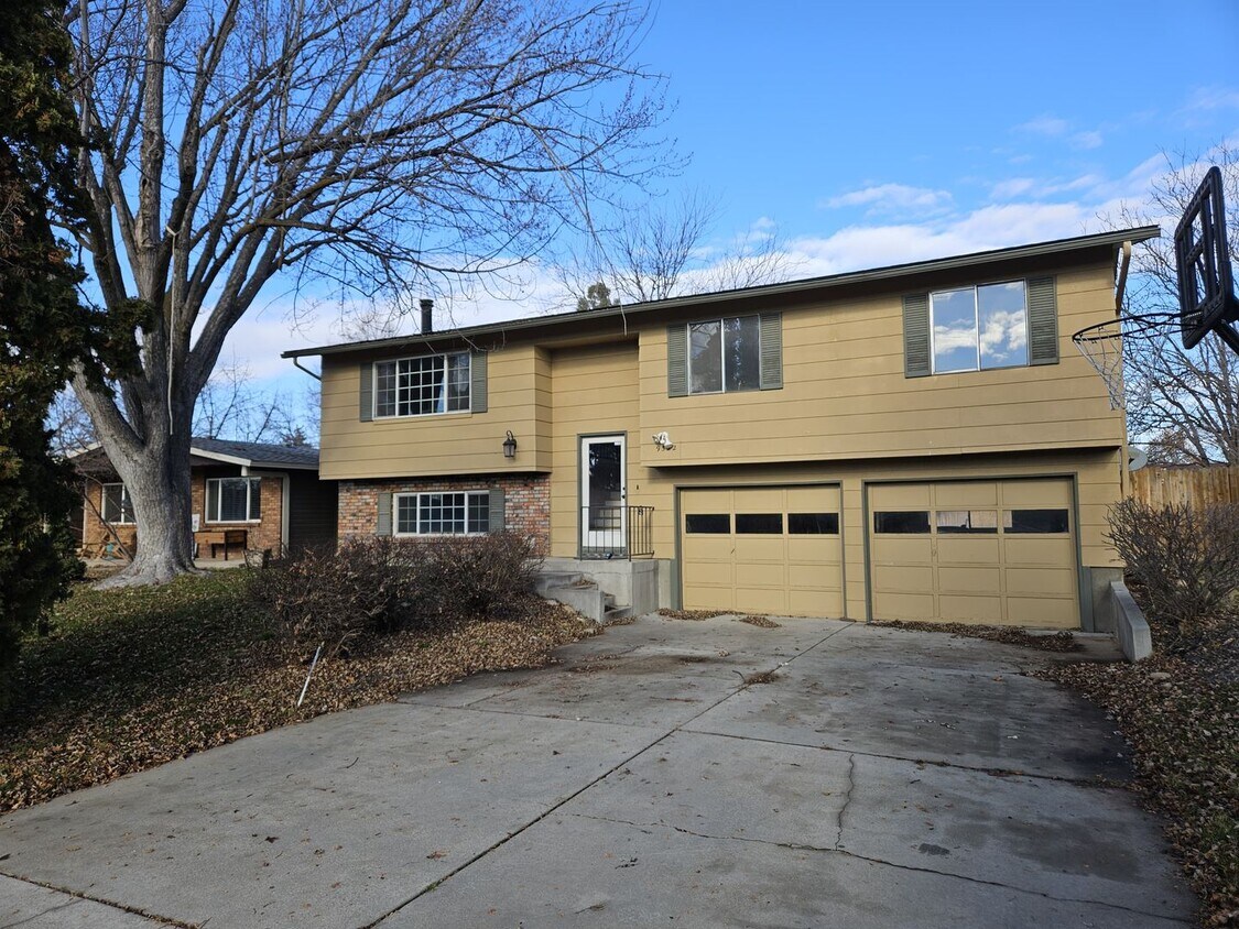 Foto del edificio - Lovely 3 bed, 2.5 bath home in west Boise