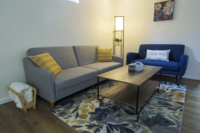 Foto del edificio - 6659 Upham Dr