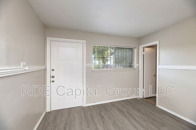 Foto del edificio - 2408 Meyers St