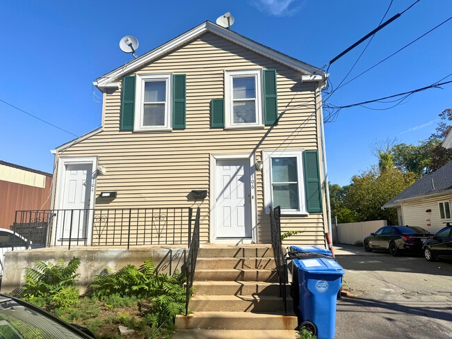 Building Photo - 106 Calvary St
