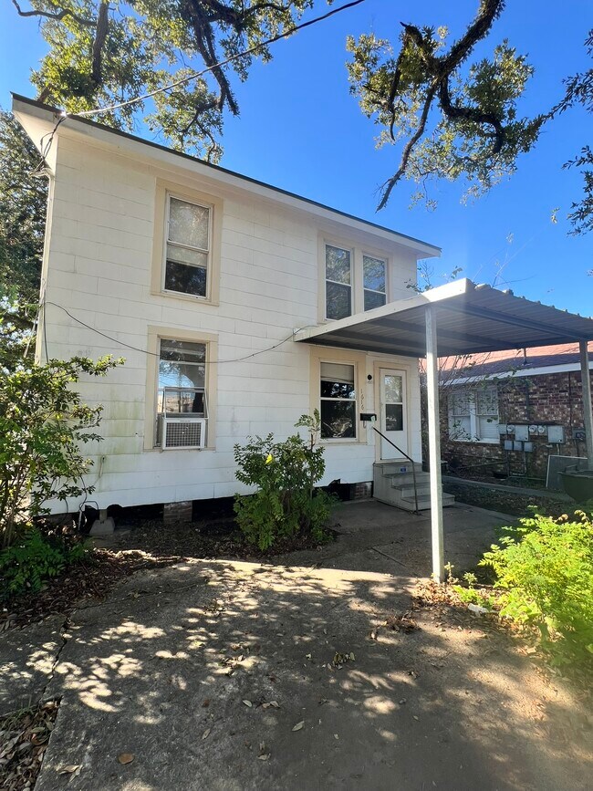 Building Photo - 1616 Kirkman St