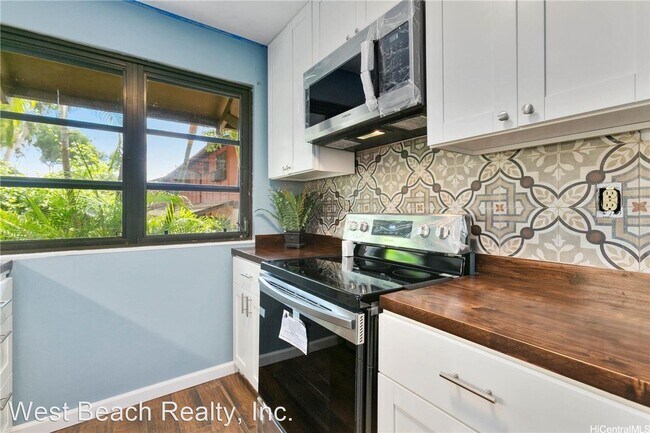 Foto del edificio - 3 br, 2.5 bath House - 94-1448 Lanikuhana ...