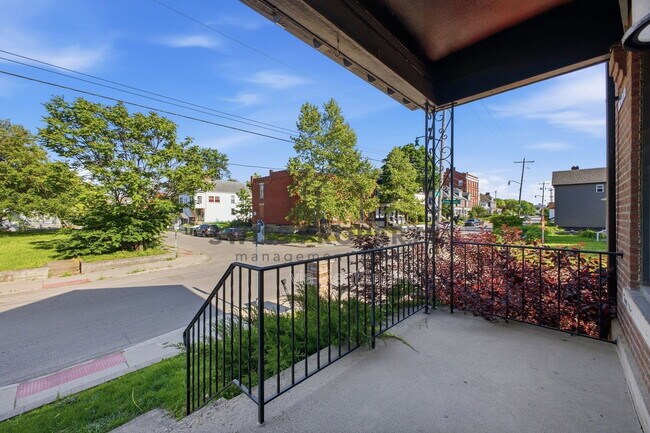 Foto del edificio - 391 St Clair Ave