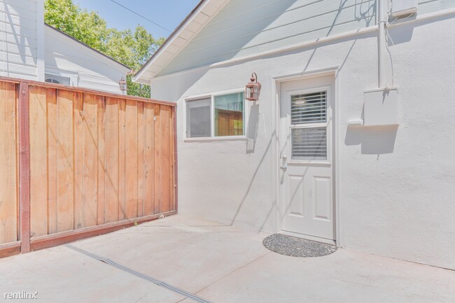 Foto del edificio - 2 br, 1 bath House - 194 4th Street, Unit B