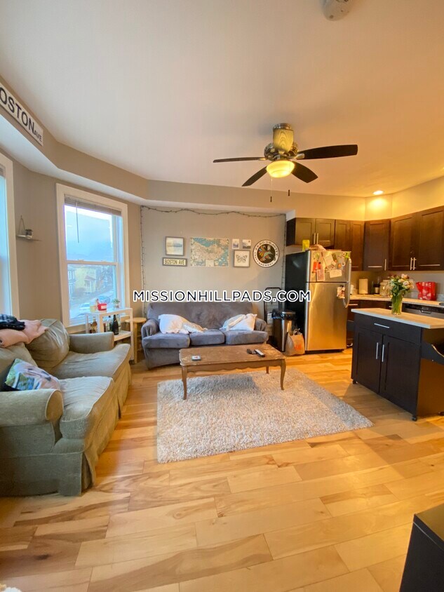 Foto principal - 180 Hillside St