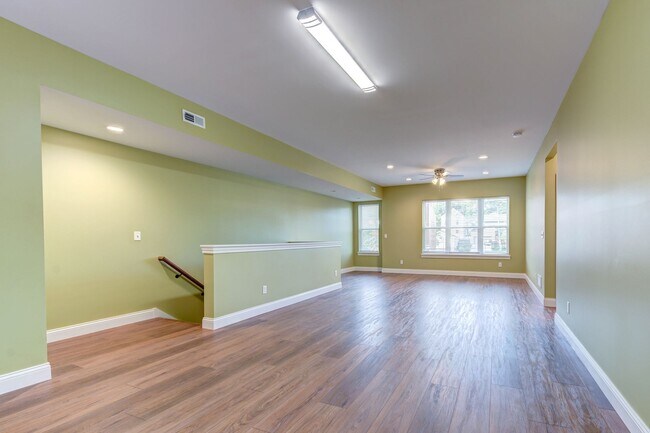 Foto del edificio - GRADUATE STUDENTS!! 2 Bed 2 Bath Near SSM ...