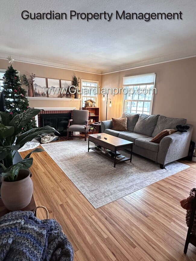 Foto del edificio - South Minneapolis Single Family Home, Garage, Fenced In Yard, Excellent Condition