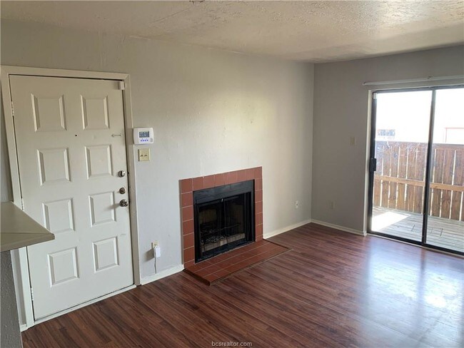 Building Photo - 1107 Verde Dr