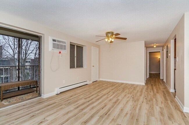 Building Photo - 64 Main St