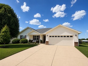 Building Photo - 108 La Vista Dr