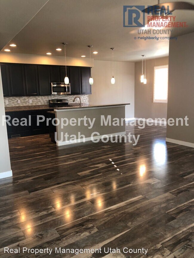 Building Photo - 4 br, 3.5 bath House - 5412 Bear Ridge Way