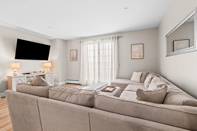 Foto del edificio - 100 Shearwater Ct E