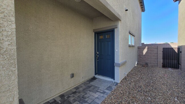Foto del edificio - GORGEOUS BRAND NEW D.R. HORTON HOME in SPE...