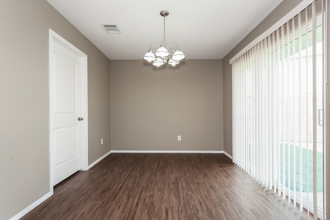 Building Photo - 3512 Cayman Dr
