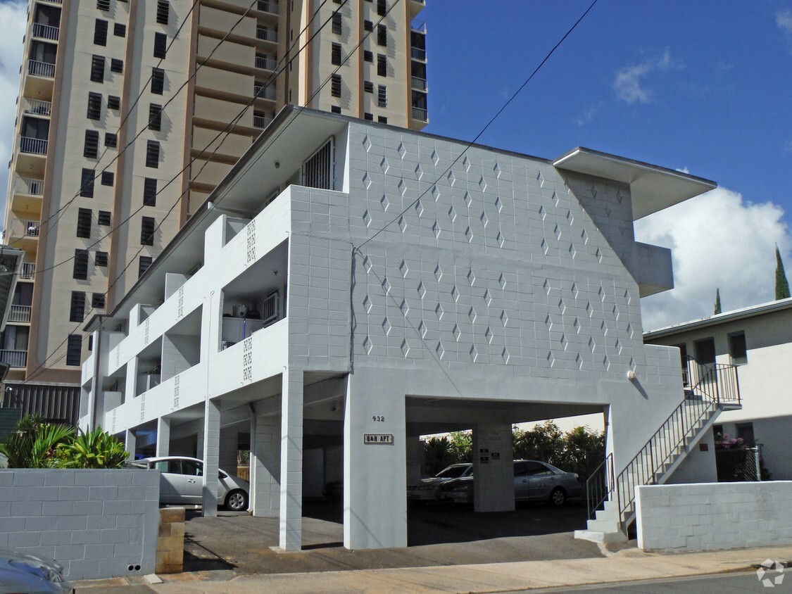 Primary Photo - 932 Kinau St