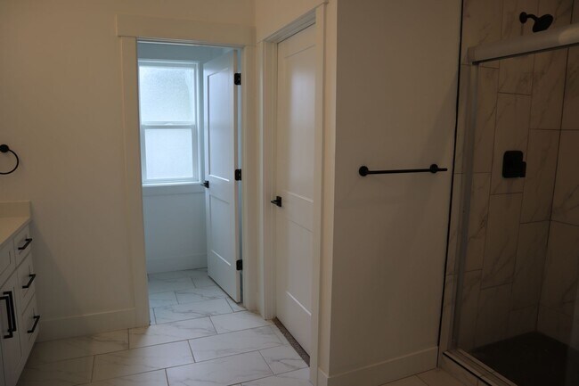 Building Photo - Custom Build in Downtown CDA!
