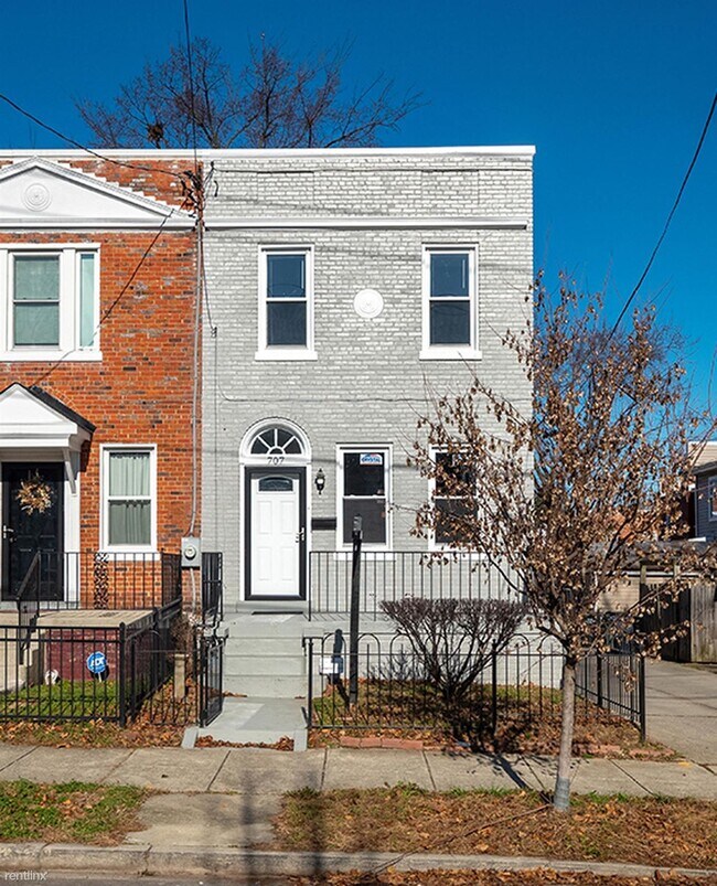 Foto del edificio - 3 br, 2 bath House - 707 Rittenhouse St Nw...