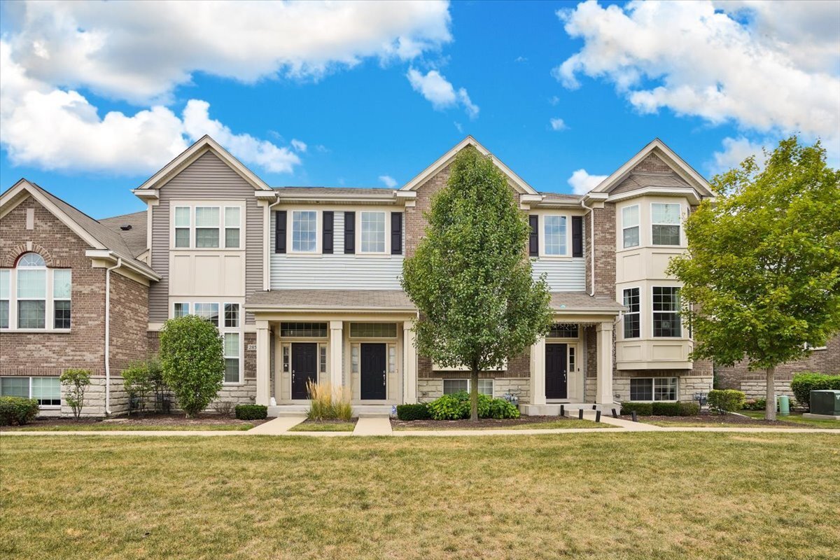 2857 Henley Ln, Naperville, IL 60540 Townhome Rentals in Naperville