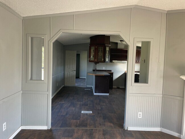 Building Photo - 3 BR 2 Bath 1,280 sq ft singlewide mobile ...