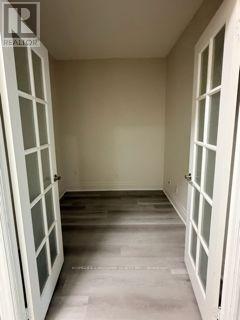 Photo du bâtiment - 1 Upper Duke Crescent