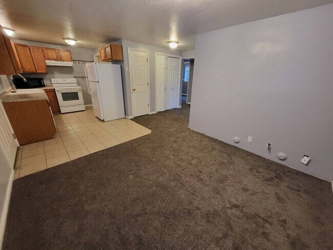 Building Photo - 673 E 1650 S