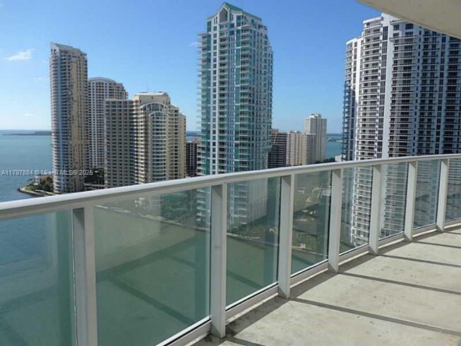 Building Photo - 300 S Biscayne Blvd