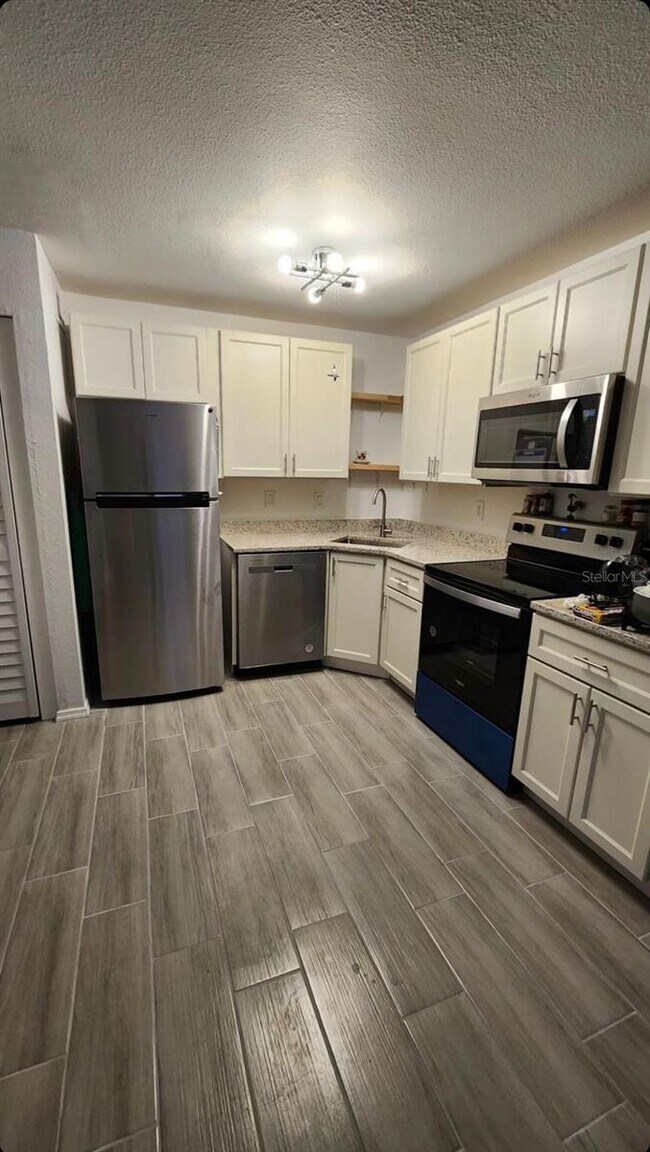 Foto del edificio - 4724 Walden Cir