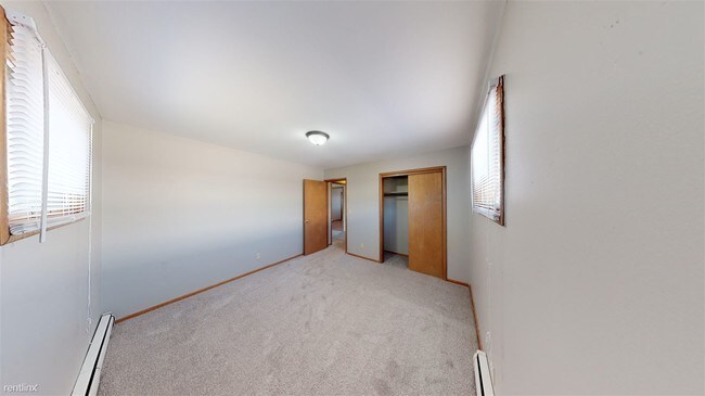 Foto del edificio - 1609 E Divide Ave