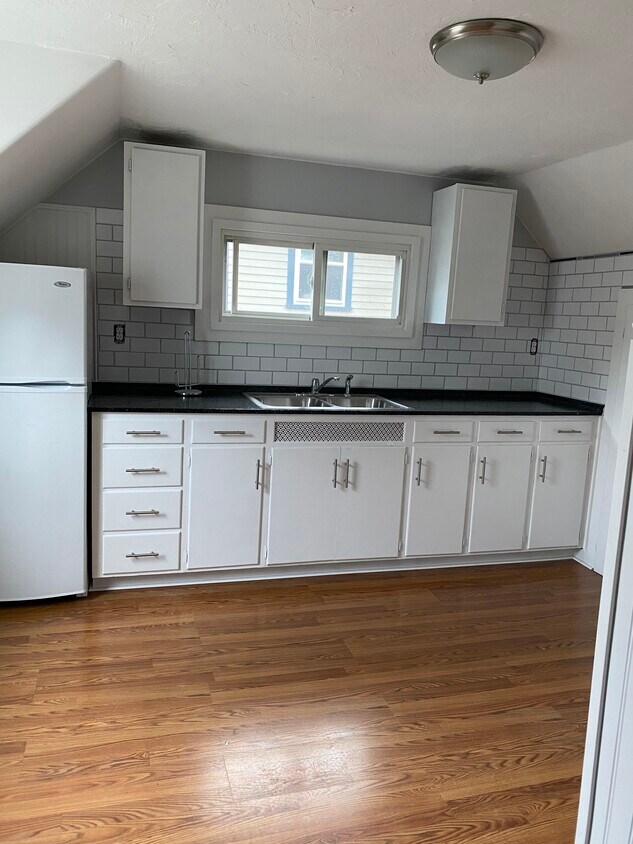 33 Parker St, Maynard, MA 01754 Apartments in Maynard, MA