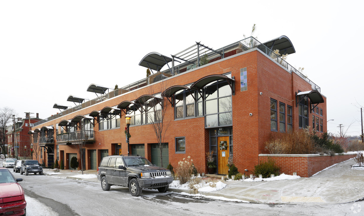 Primary Photo - 800 Beech Ave