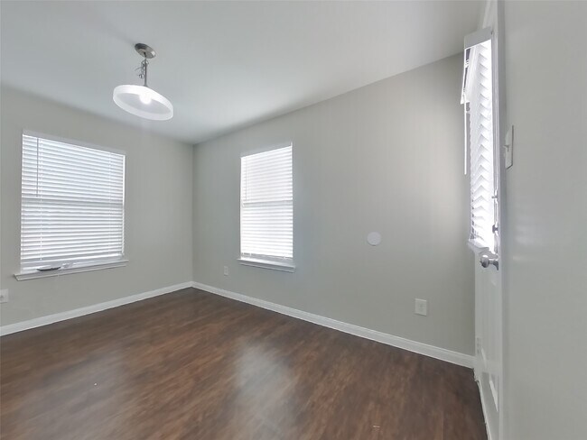 Foto del edificio - 21407 Jamals Way