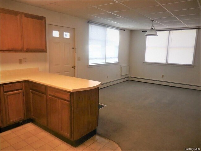 Building Photo - 275 Hudson St