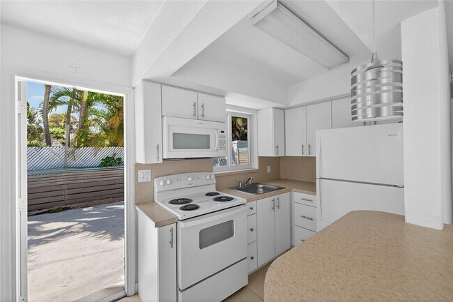 Foto del edificio - 4331 NE 5th Ave