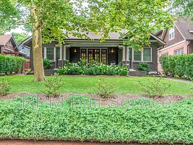 Photo - 620 Fatherland St House