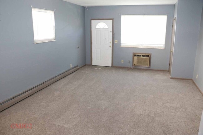 Foto del edificio - 418 Glenwood Rd