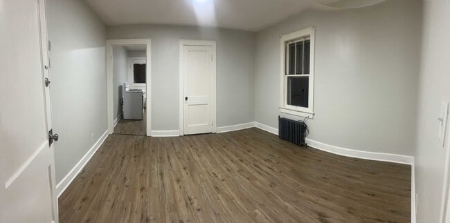 Building Photo - 233 Lester Ave