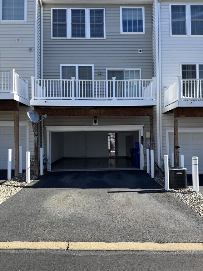 Foto del edificio - 14828 Potomac Branch Dr