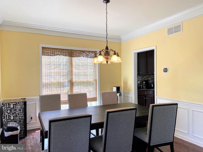 Foto del edificio - 1403 Hampshire Ln