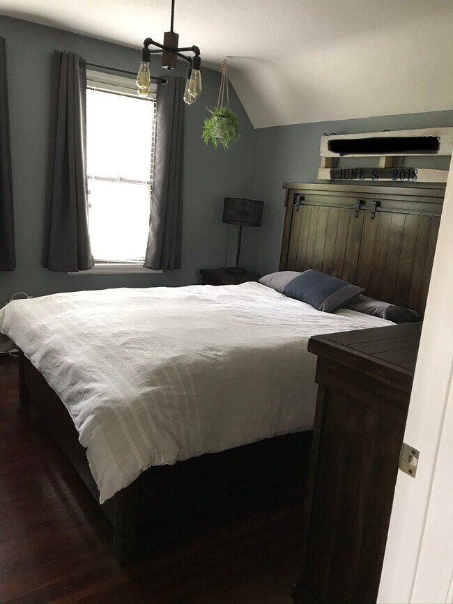 Dormitorio de arriba (foto de cuando vivía allí) - 625 Wheelock Pky W