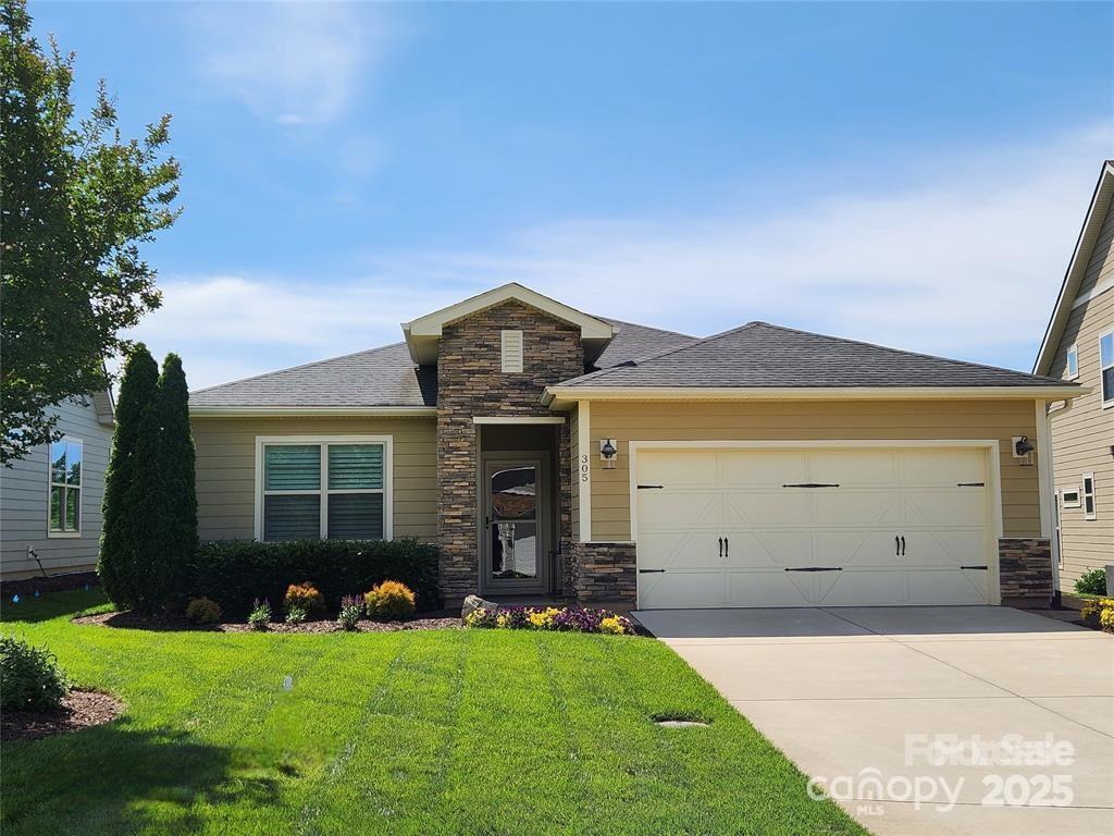Foto principal - 305 Hemlock Bluff Ct