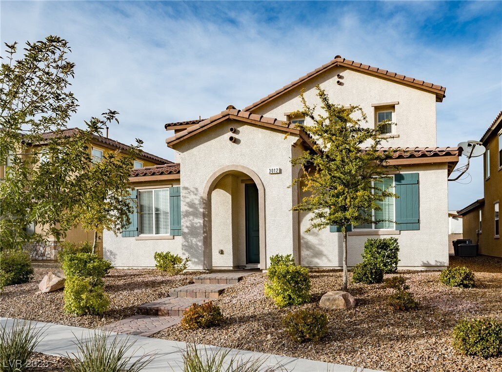 Foto principal - 3012 Camino Largo Ave
