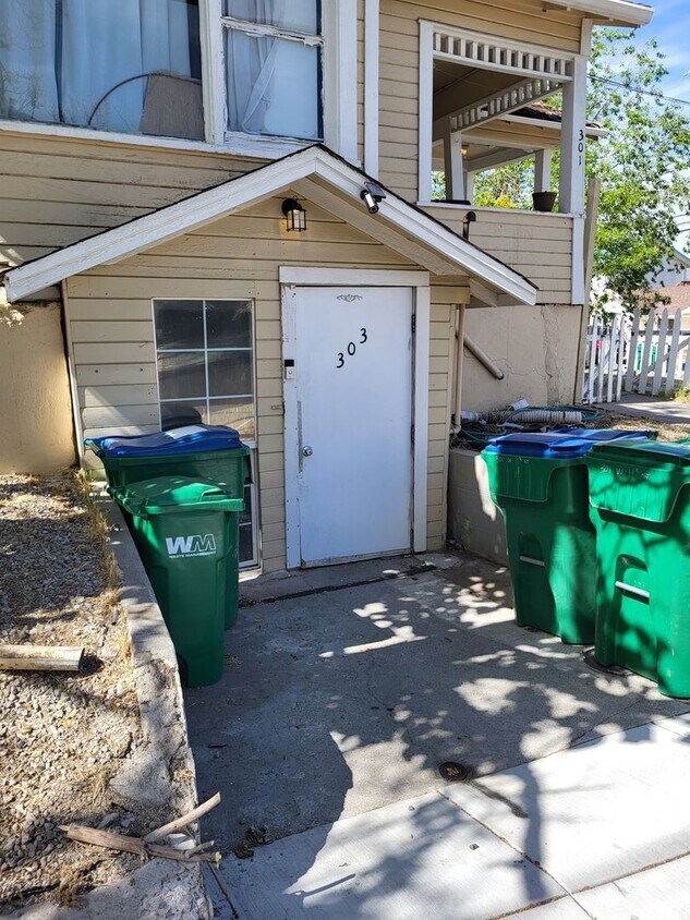 Foto principal - 305-305 W 11th St