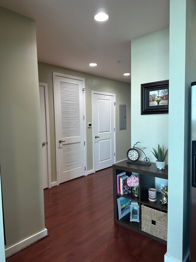 Foto del edificio - 777 N Ashley Dr